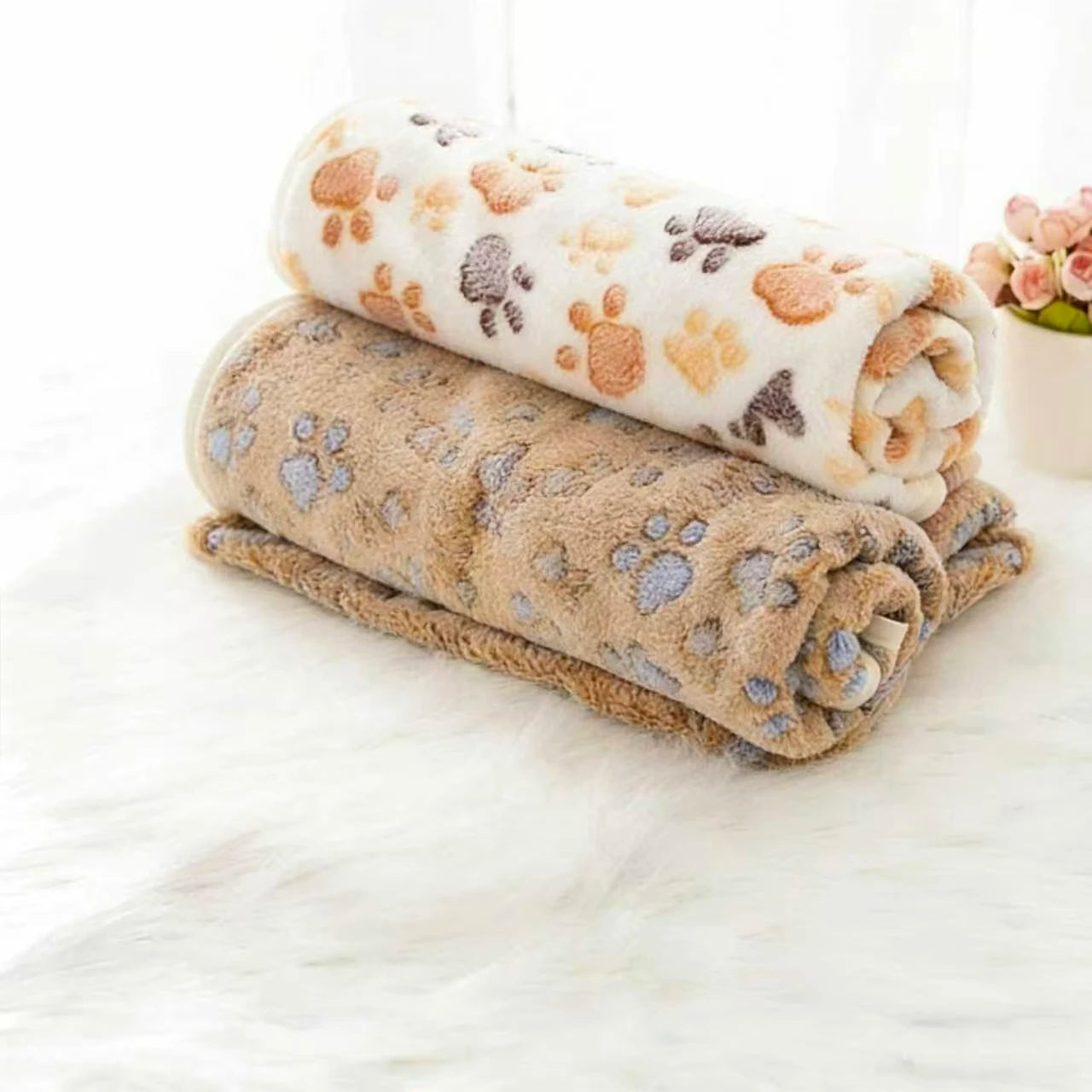 Soft and Skin Friendly Pet Sleeping Blanket Dog Paw Printed Warm Pad Suitable for All Seasons for Household Pet Bedding
